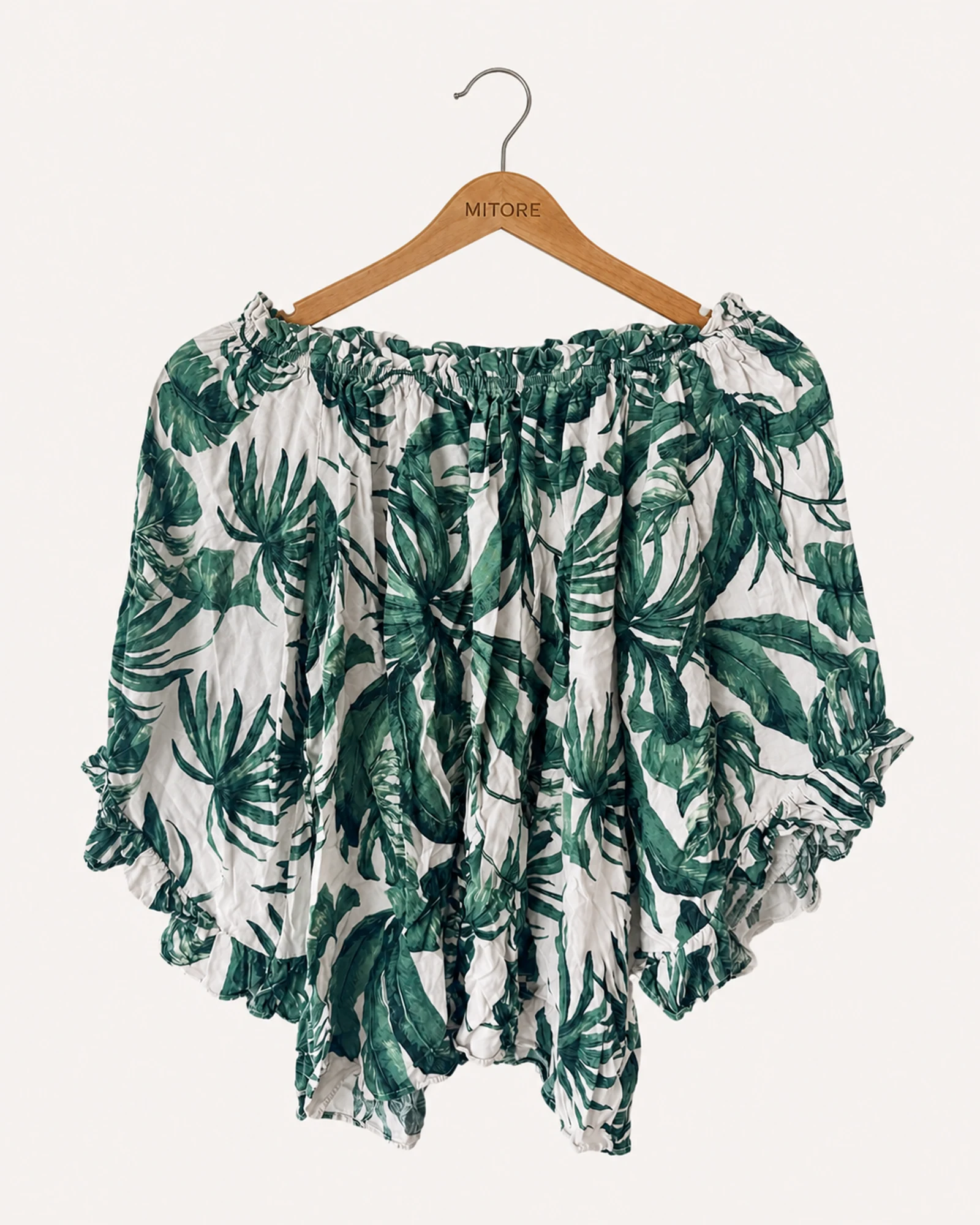 Vista frontal de camisa o top verde, crema y blanco talla us 0 / eu 32