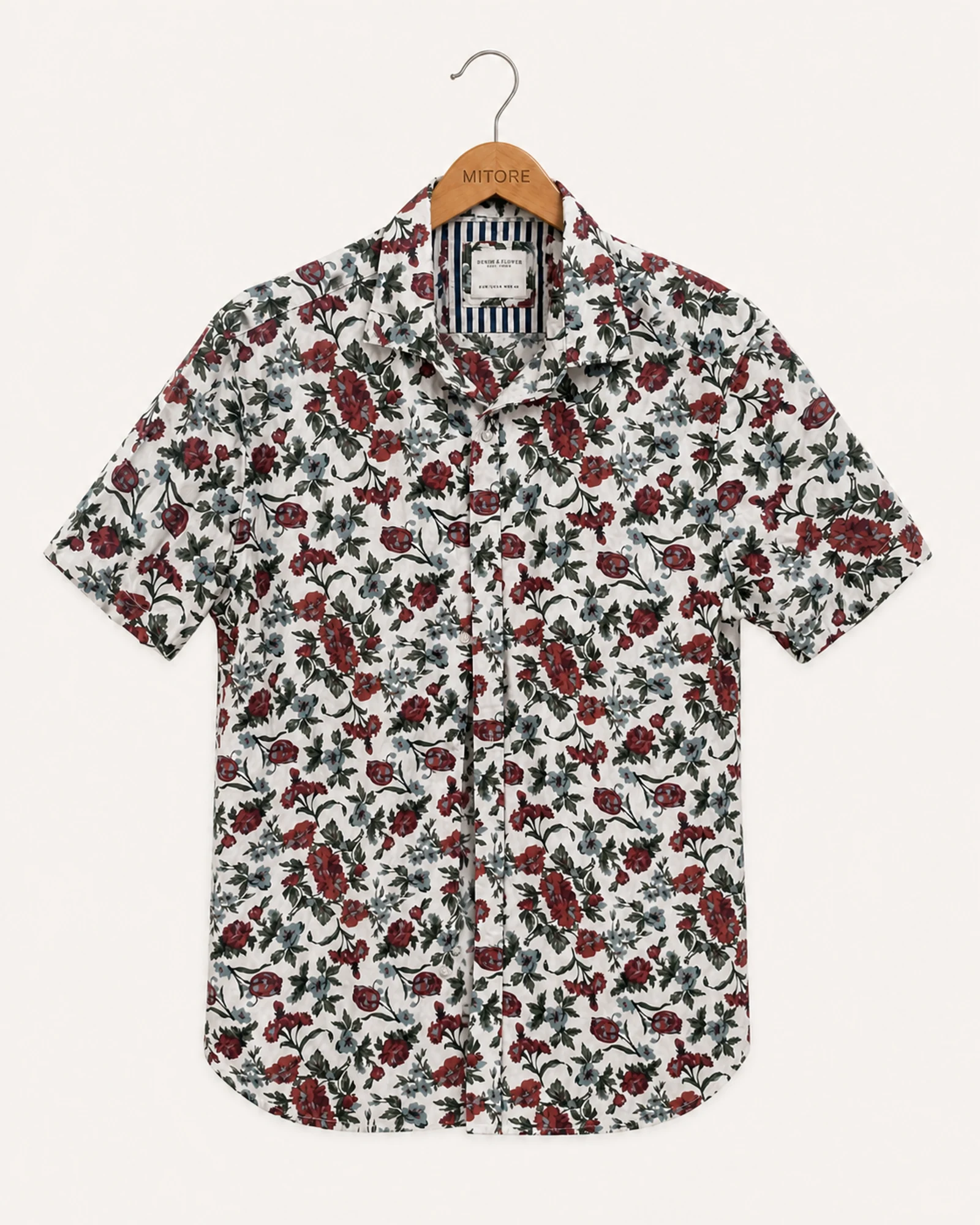 Vista frontal de camisa o top denim & flower ricky singh crema, rojo, azul y verde talla m