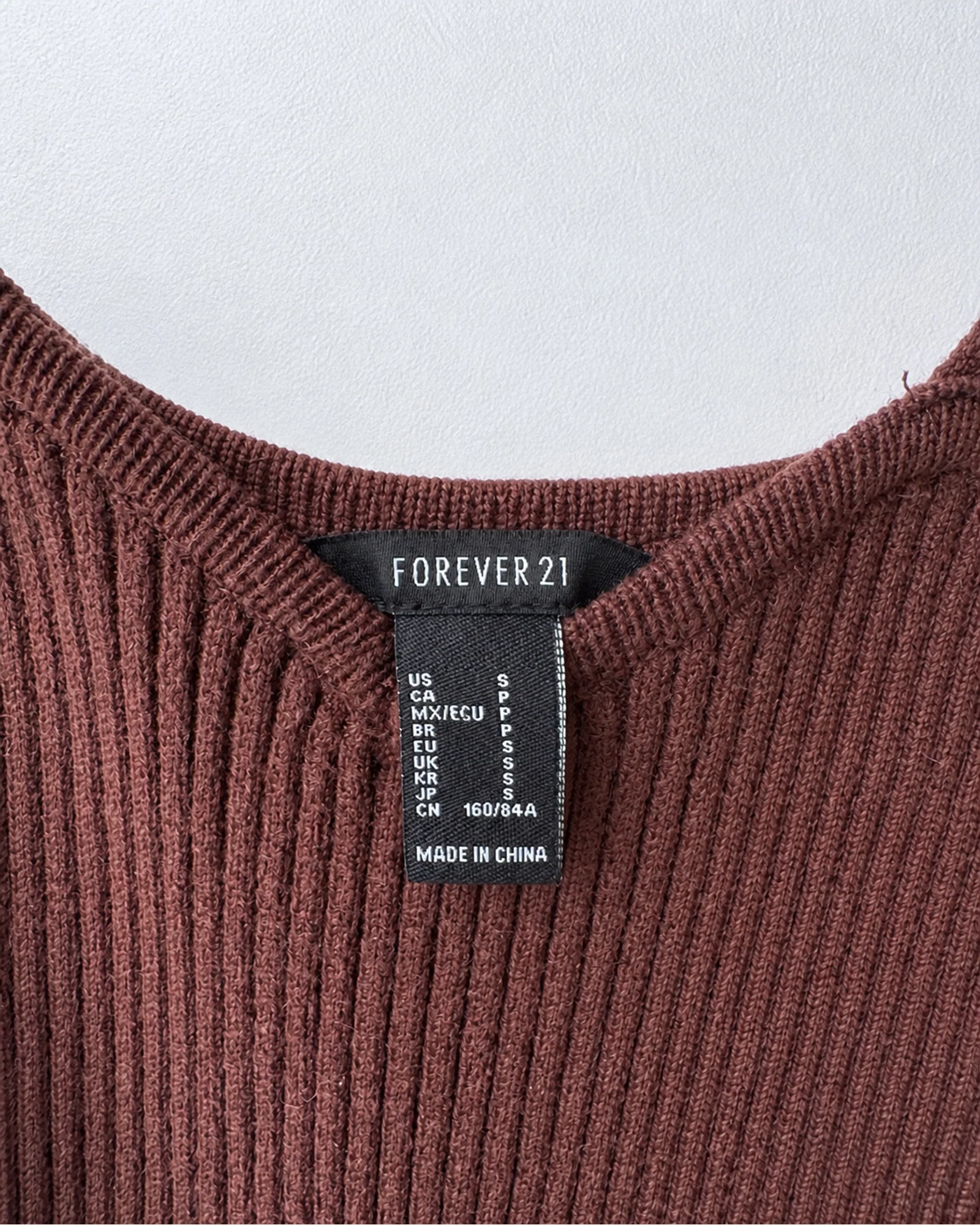 Etiqueta original de marca y talla de vestido forever 21 borgoña talla s