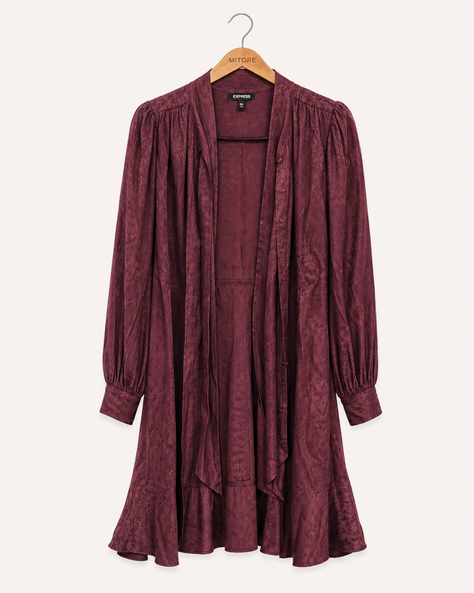 Vista frontal de vestido express borgoña talla xs / tp