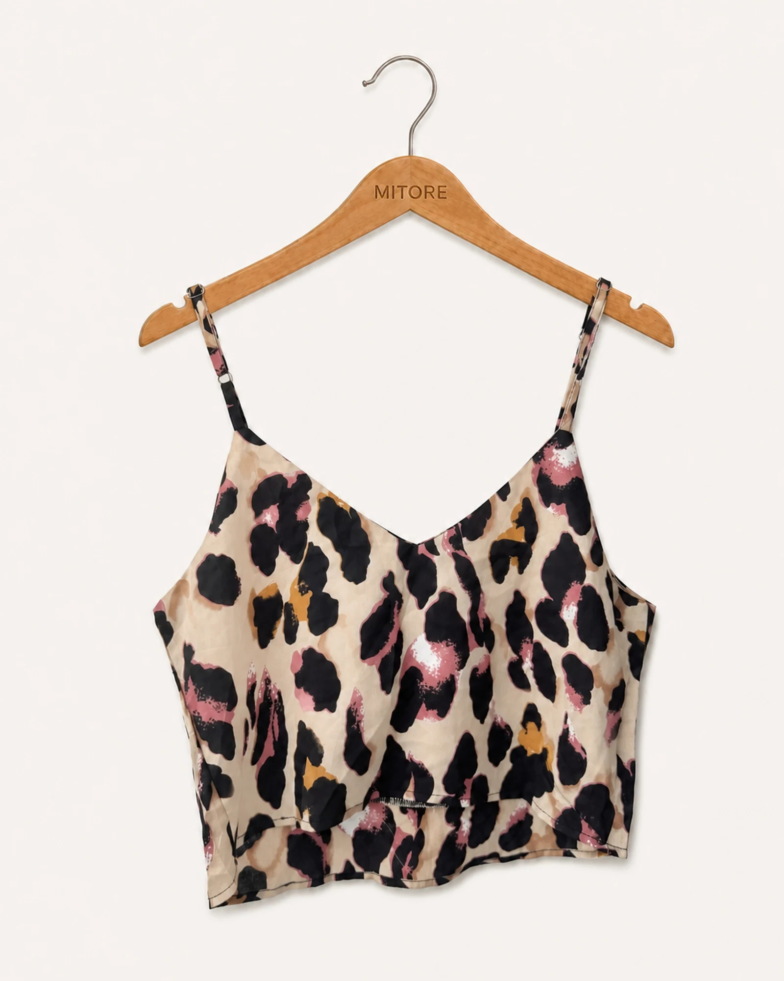 Vista frontal de top zaful beige, negro y rosado talla s