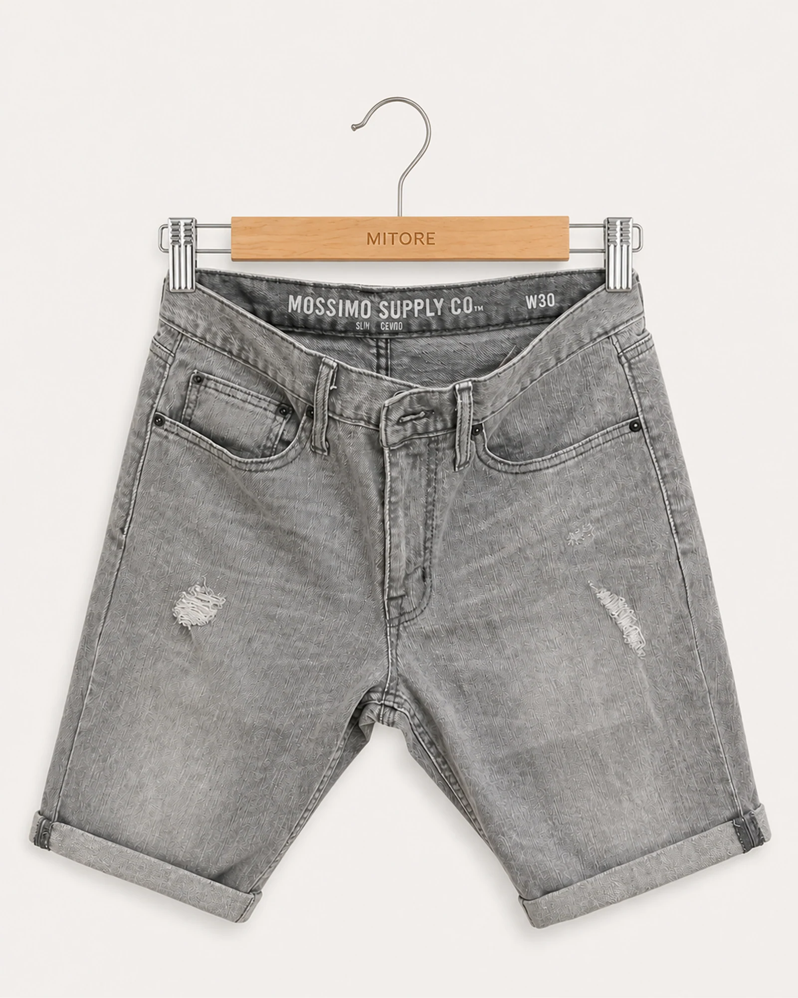 Vista frontal de short mossimo supply co. gris talla us 30 (w30)