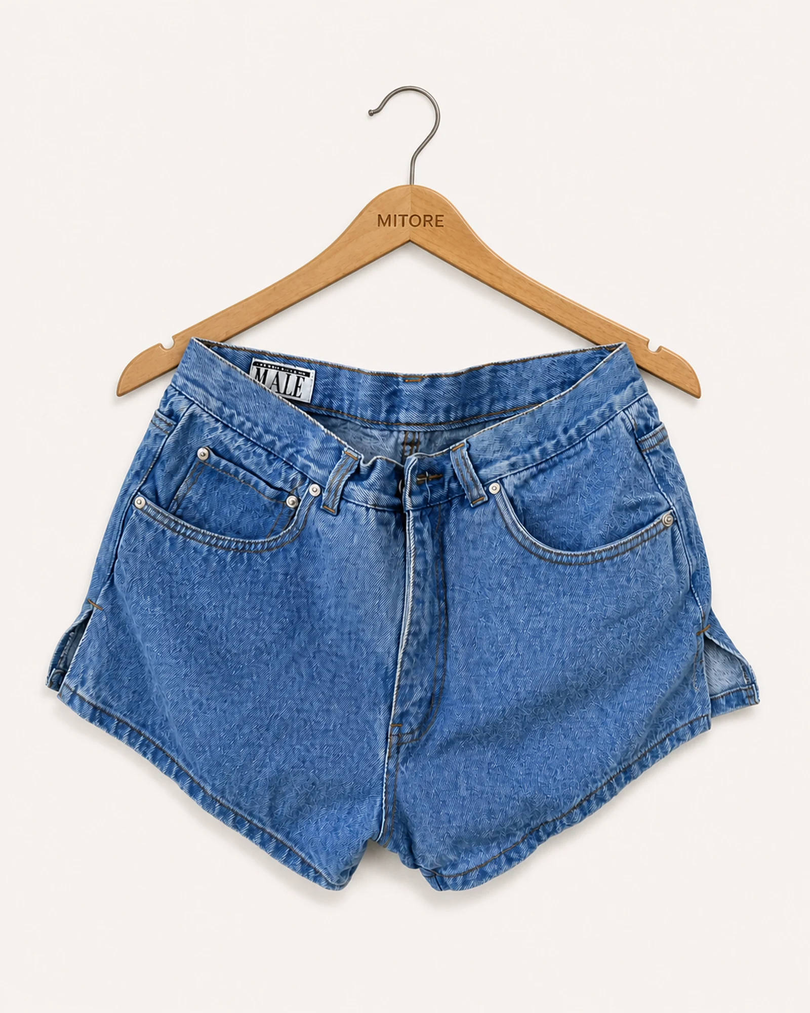 Vista frontal de short male international light blue talla por confirmar
