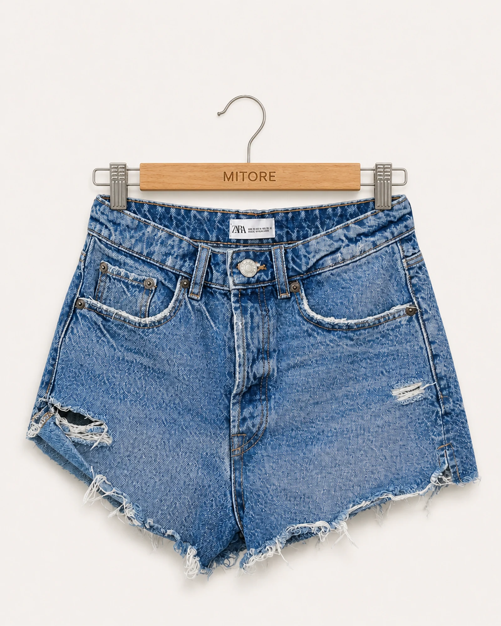 Vista frontal de short zara light blue talla eur 34 / usa 2 / mex 24