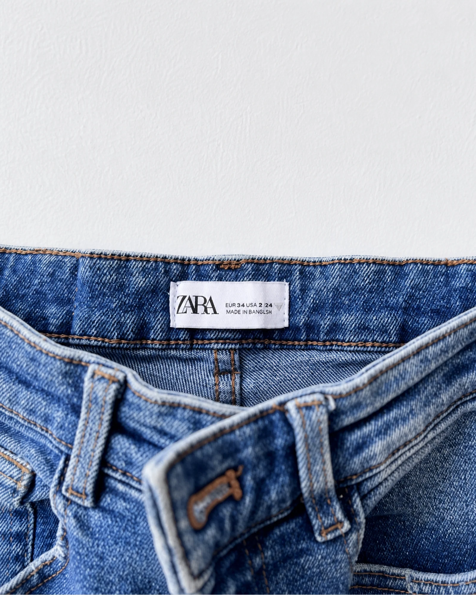 Etiqueta original de marca y talla de jean zara light blue talla eur 34 / usa 2 / mex 24