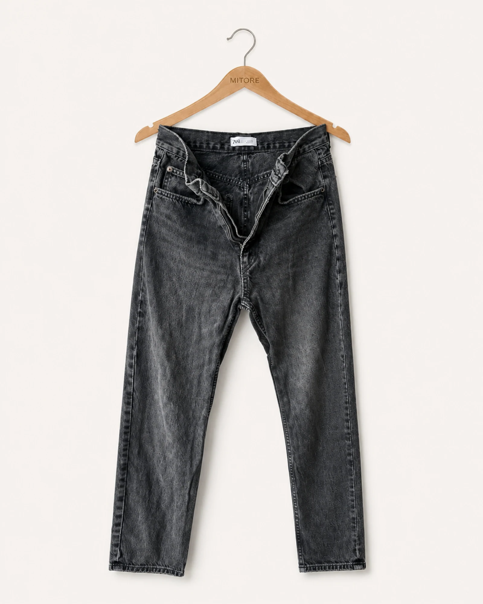 Vista frontal de jean zara negro y gris talla eur 34 / usa 2 / mex 24