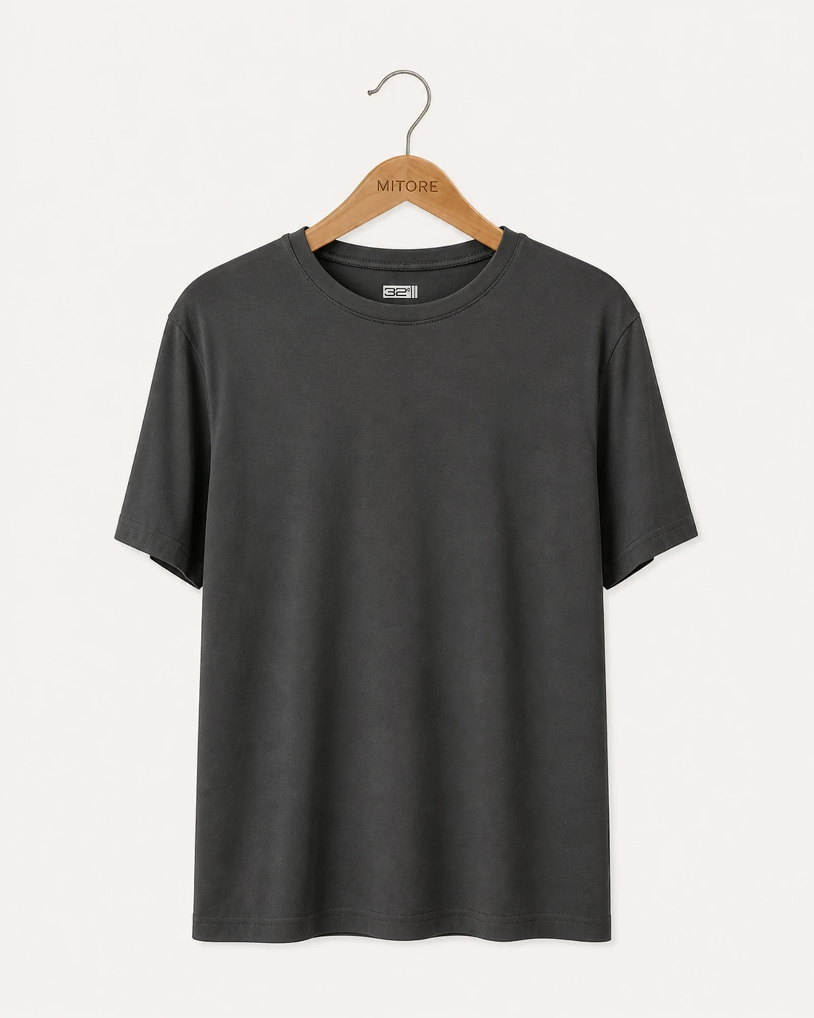 Vista frontal de camisa o top 32 degrees cool gris talla s
