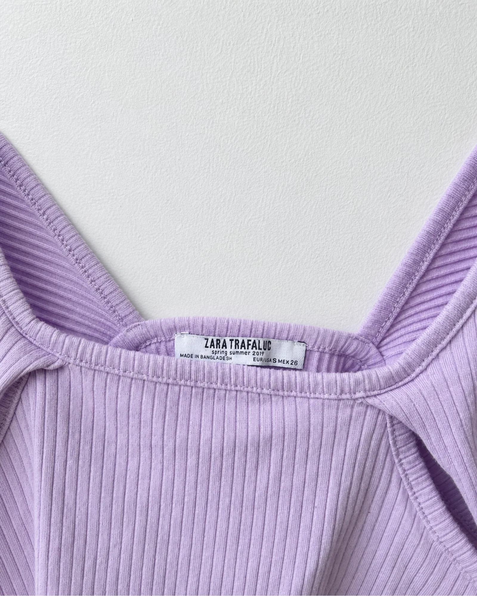 Etiqueta original de marca y talla de camisa o top zara trafaluc lavender talla eur s / usa s / mex 26